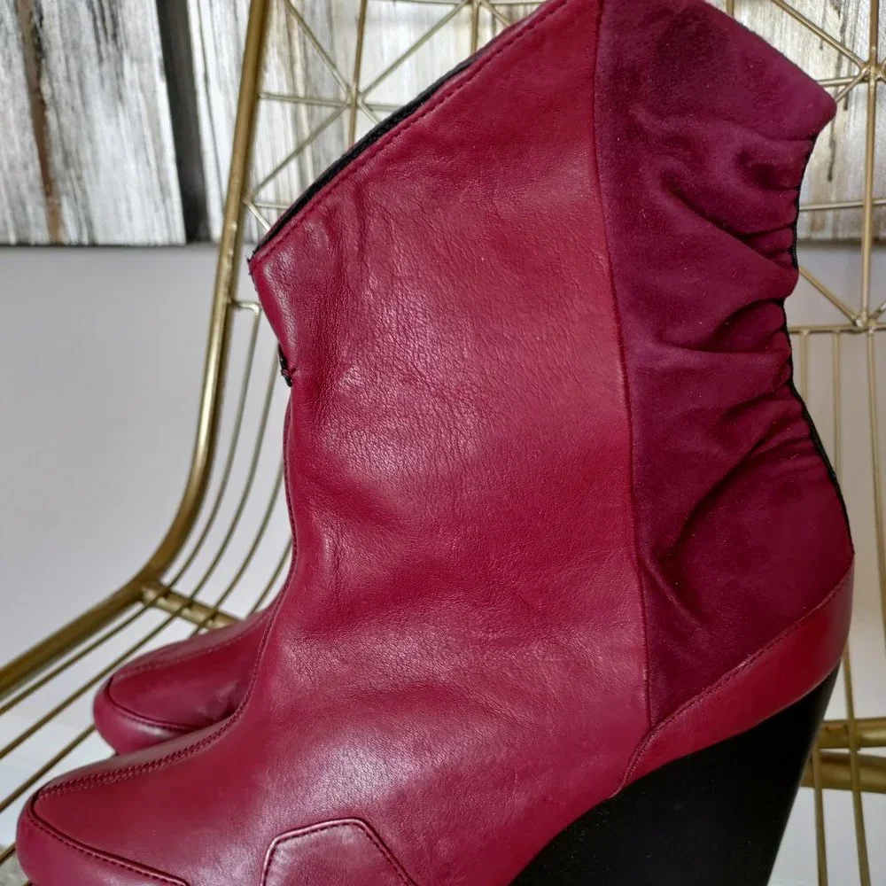 NIB $670 Adidas Slvr burgundy red leather boots.‎  US 8